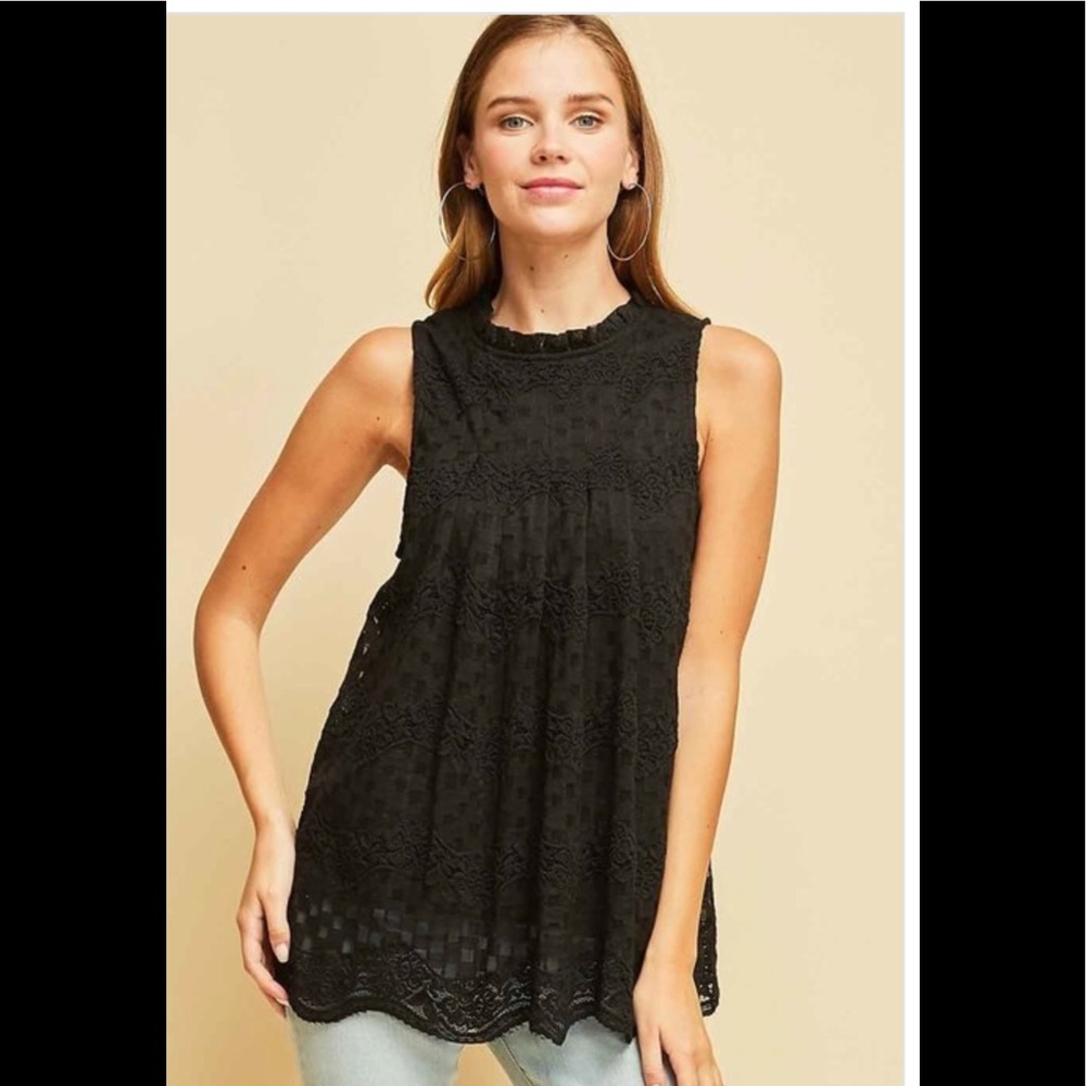 Checkered lace mock neck top